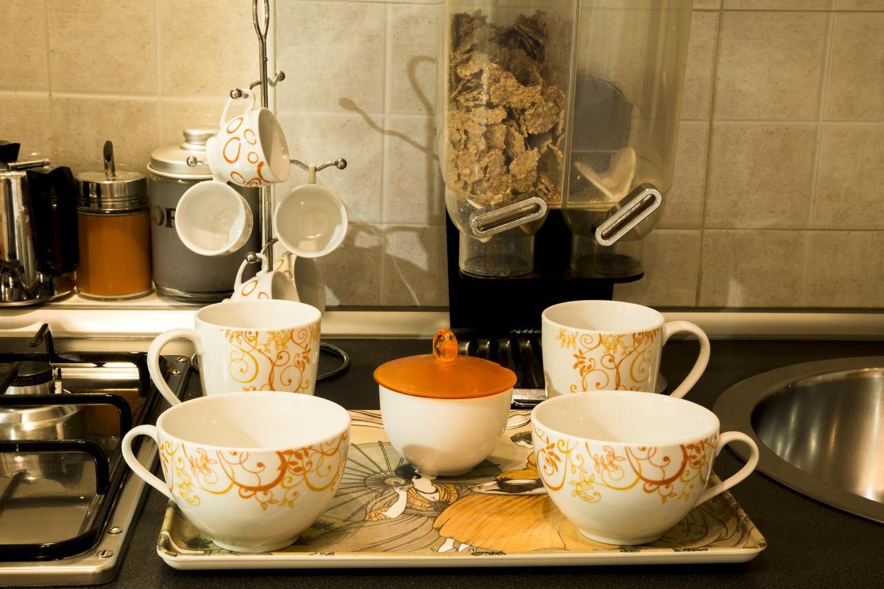 Al Centro E Meglio B&B Napoli Ngoại thất bức ảnh