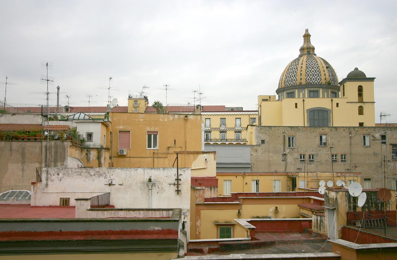 Al Centro E Meglio B&B Napoli Ngoại thất bức ảnh