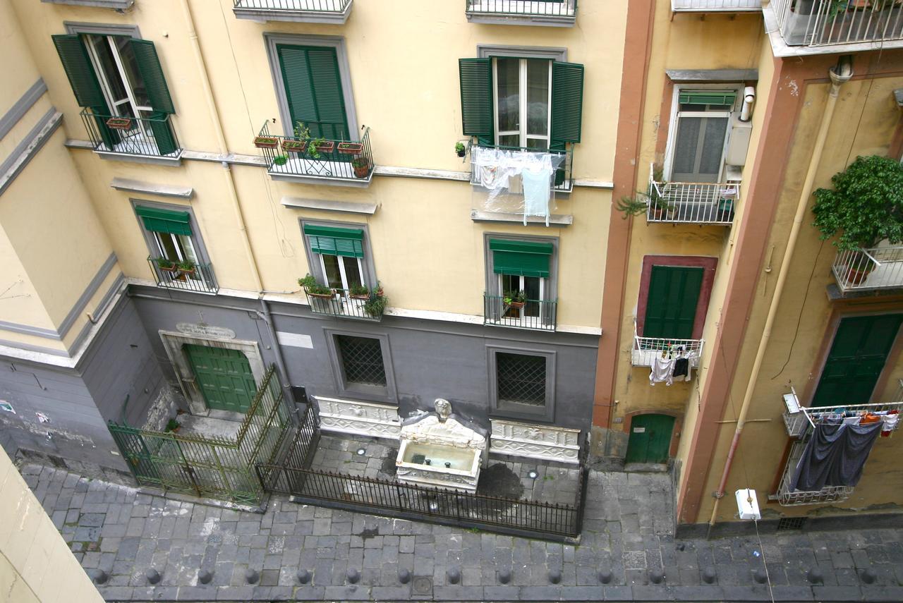 Al Centro E Meglio B&B Napoli Ngoại thất bức ảnh