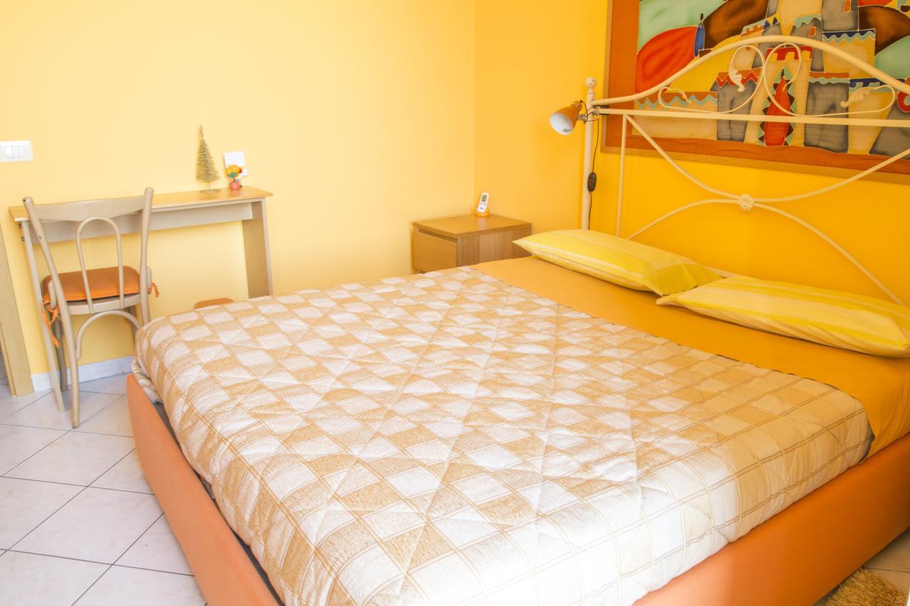 Al Centro E Meglio B&B Napoli Ngoại thất bức ảnh