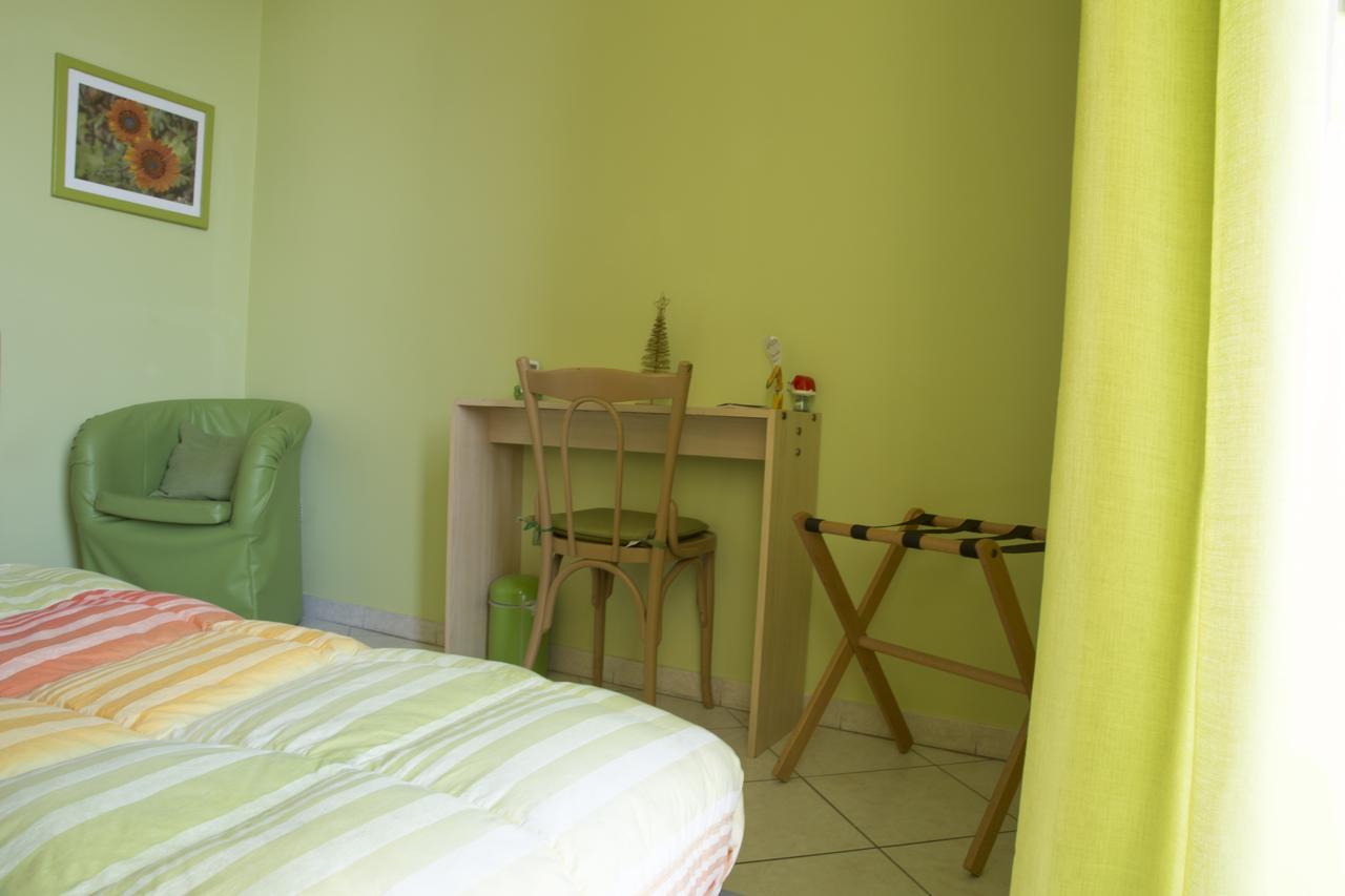 Al Centro E Meglio B&B Napoli Ngoại thất bức ảnh