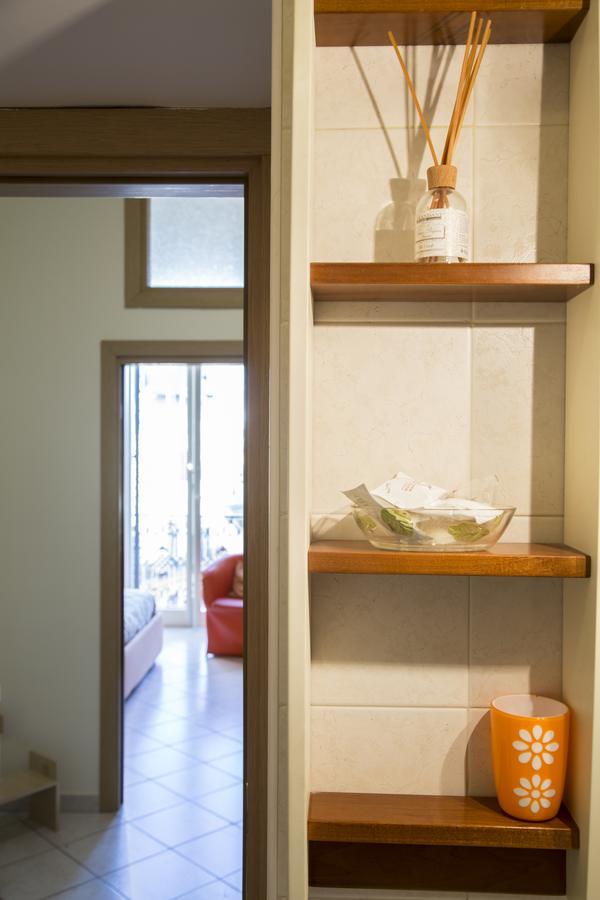Al Centro E Meglio B&B Napoli Ngoại thất bức ảnh