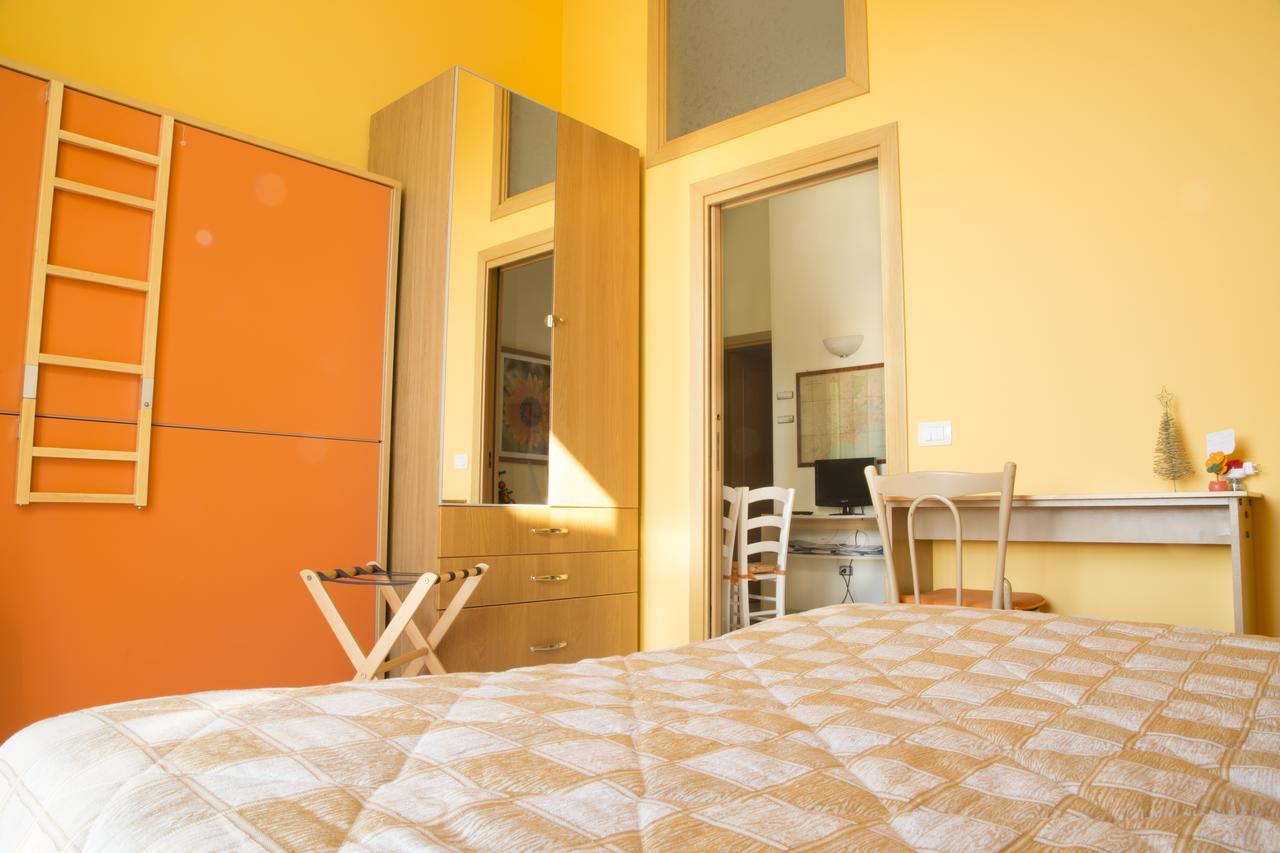 Al Centro E Meglio B&B Napoli Ngoại thất bức ảnh