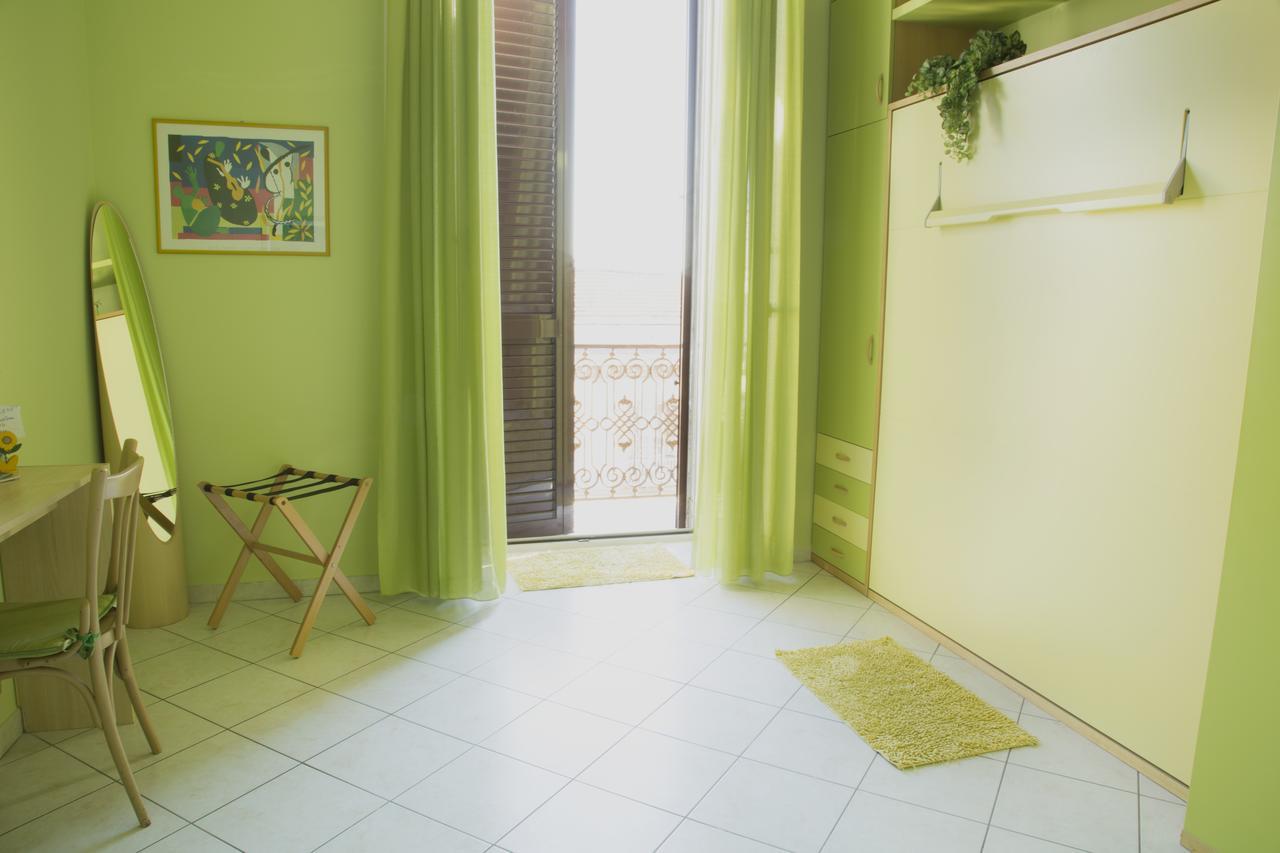 Al Centro E Meglio B&B Napoli Ngoại thất bức ảnh